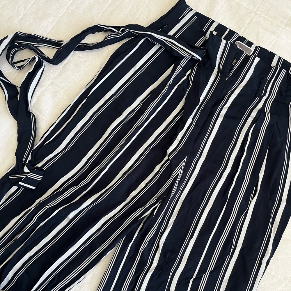 Chelsea28 Striped Wide legged pants